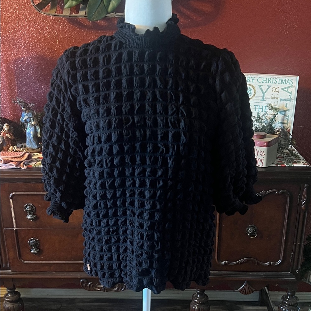 Simply Southern Black Bubble Top - Small - NWT